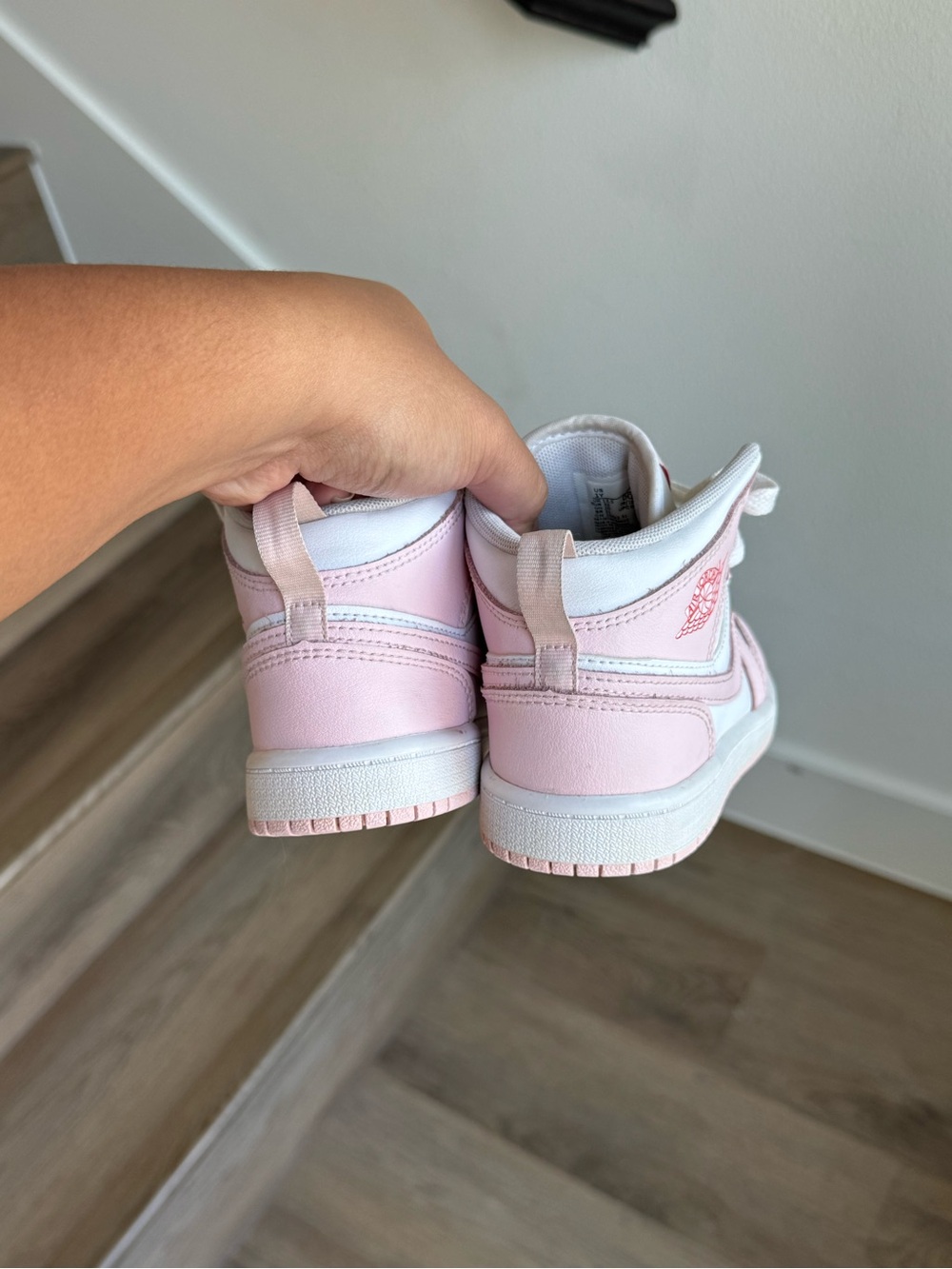 Air Jordan 1 Mid Pearl Pink White Kids Size 1Y - Picture 4 of 5